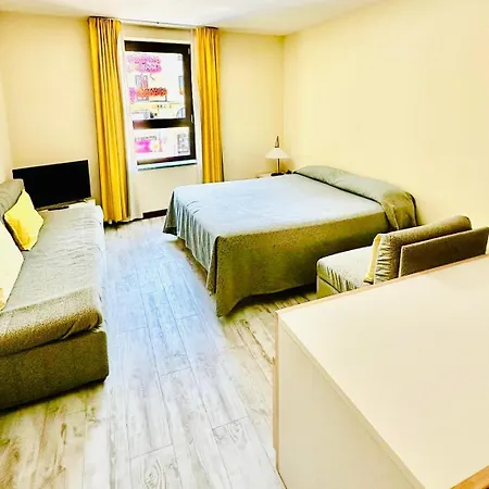 Universo 213 Aparthotel *